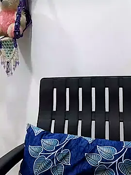 Snapshot of sneha_bebo chatting on 28, 11, 2025 sneha bebo online show from 28, 11, 2025