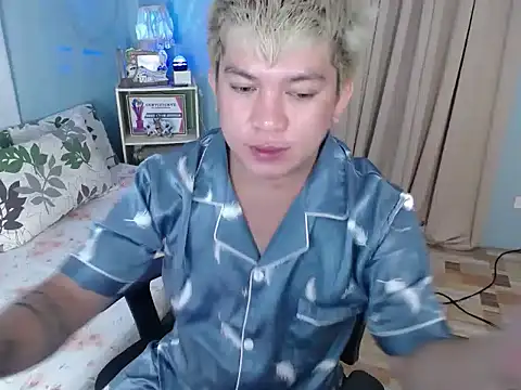 Snapshot of Fuckboii_intown chatting on 30, 11, 2025 Fuckboii intown online show from 30, 11, 2025