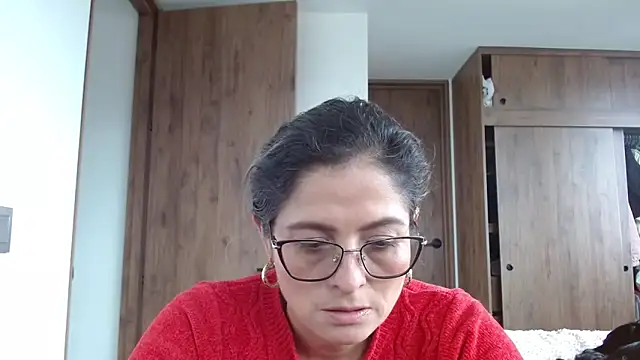 linda-mature43 online show from 10, 9, 2025