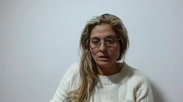 linda-mature43 online show from 24, 9, 2025