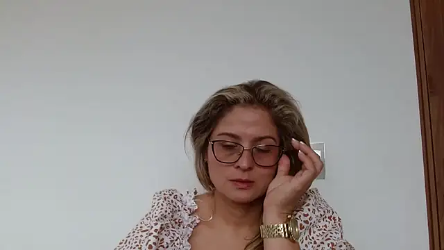 linda-mature43 online show from 4, 10, 2025