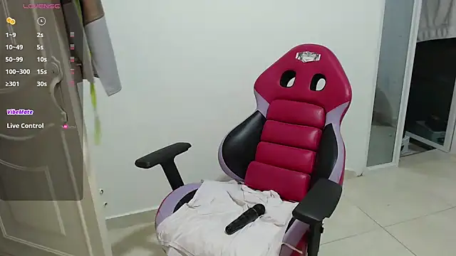 nice oussy online show from 4, 10, 2025