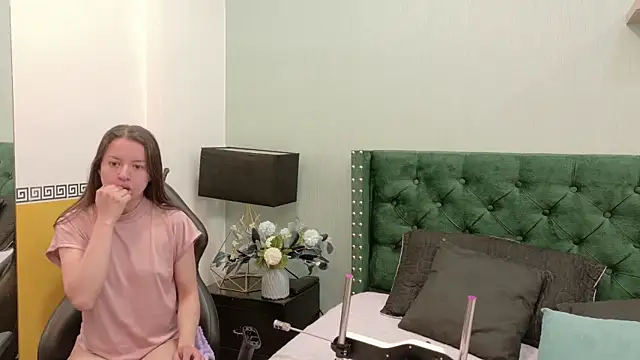 Snapshot of VioletaNova chatting on 2, 7, 2026 VioletaNova online show from 2, 7, 2026