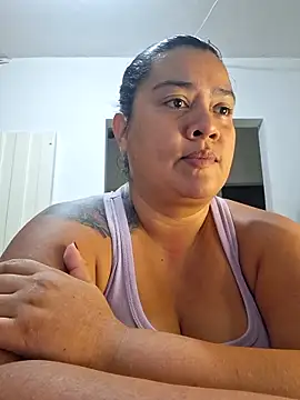 Snapshot of NARNYALABELLA chatting on 15, 9, 2025 NARNYALABELLA online show from 15, 9, 2025