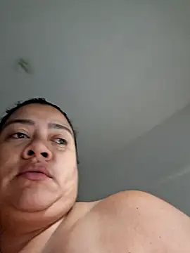 Snapshot of NARNYALABELLA chatting on 3, 10, 2025 NARNYALABELLA online show from 3, 10, 2025