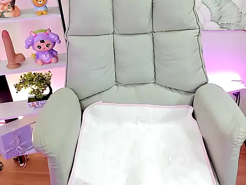 Mix-MiuMiu online show from 3, 12, 2025