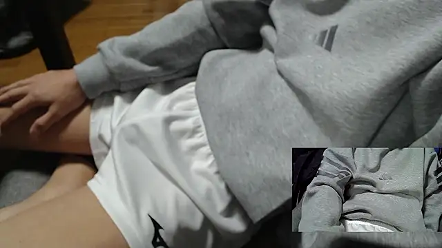 Snapshot of Yasu2000 chatting on 3, 12, 2025 Yasu2000 online show from 3, 12, 2025