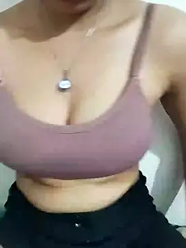 Snapshot of NAIRA5677 chatting on 12, 10, 2025 NAIRA5677 online show from 12, 10, 2025