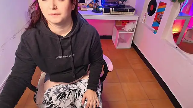 Anaa Rose online show from 12, 4, 2026