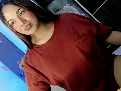 Snapshot of Sweet_angelinax chatting on 2, 12, 2025 Sweet angelinax online show from 2, 12, 2025