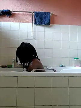 Snapshot of Kateera1 chatting on 5, 10, 2025 Kateera1 online show from 5, 10, 2025