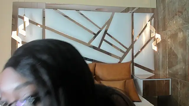 YallianaBrooks online show from 17, 2, 2026