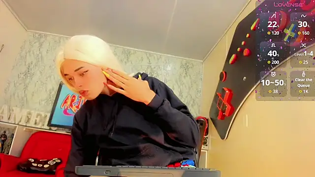 Madison Mujica online show from 23, 10, 2025