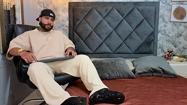 Apolo rousse1 online show from 10, 9, 2025