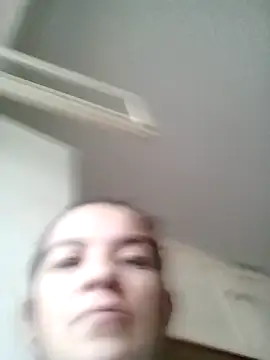 Snapshot of alinaalinutzq chatting on 2, 12, 2025 alinaalinutzq online show from 2, 12, 2025