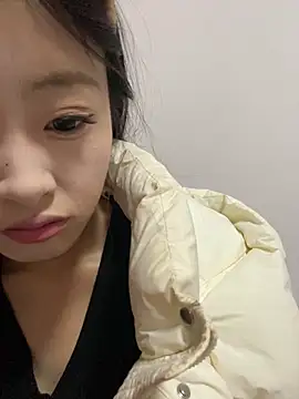 Snapshot of MengMeng0515 chatting on 21, 11, 2025 MengMeng0515 online show from 21, 11, 2025