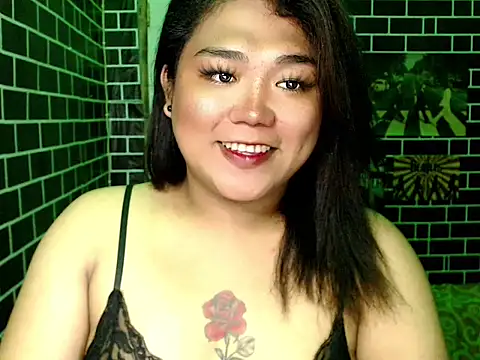 Snapshot of luluakovi_69 chatting on 11, 11, 2025 luluakovi 69 online show from 11, 11, 2025