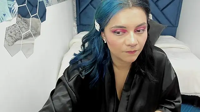 Kiara Cruz   online show from 14, 9, 2025