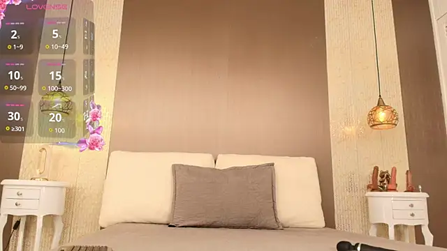 Tiifany Baker online show from 15, 9, 2025