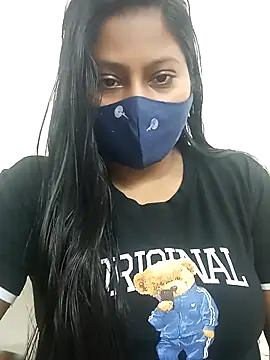 Snapshot of Shy_Peehu chatting on 4, 11, 2025 Shy Peehu online show from 4, 11, 2025