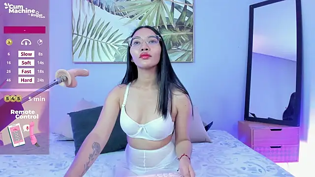 lucyy liiuu online show from 21, 10, 2025