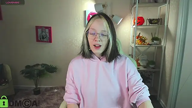 R0cket bunny online show from 14, 11, 2025