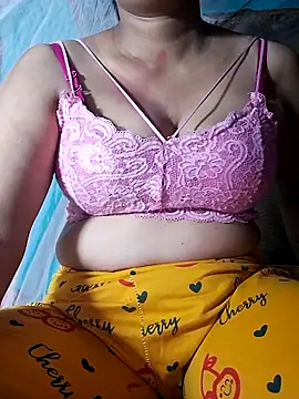 Snapshot of Mon-Shot9 chatting on 3, 10, 2025 Mon-Shot9 online show from 3, 10, 2025