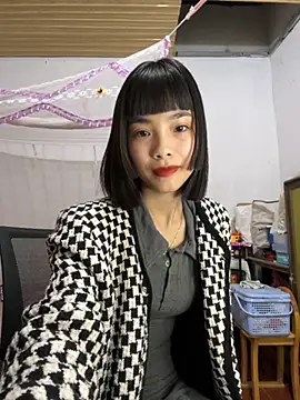 Snapshot of andymi1 chatting on 26, 10, 2025 andymi1 online show from 26, 10, 2025