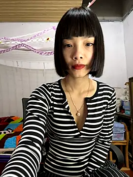 Snapshot of andymi1 chatting on 7, 11, 2025 andymi1 online show from 7, 11, 2025