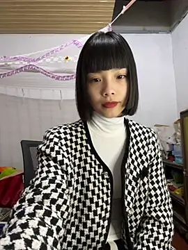 Snapshot of andymi1 chatting on 14, 11, 2025 andymi1 online show from 14, 11, 2025