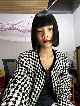 Snapshot of andymi1 chatting on 15, 11, 2025 andymi1 online show from 15, 11, 2025