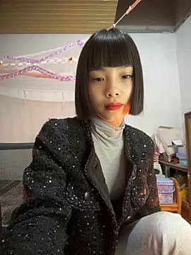 Snapshot of andymi1 chatting on 28, 11, 2025 andymi1 online show from 28, 11, 2025