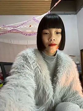 Snapshot of andymi1 chatting on 4, 12, 2025 andymi1 online show from 4, 12, 2025