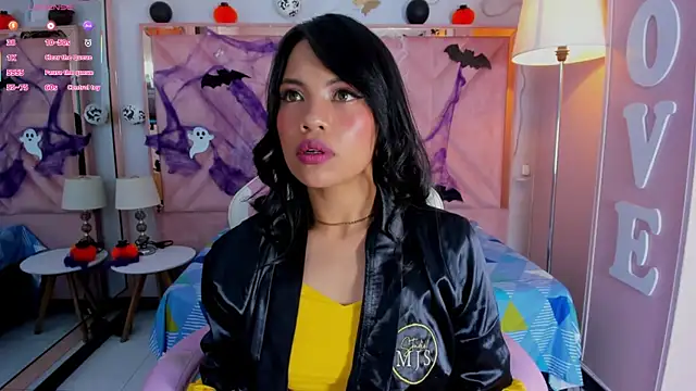 anyjones  online show from 30, 10, 2025