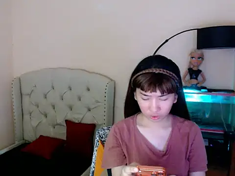 ShantalFoxxy  online show from 6, 4, 2026