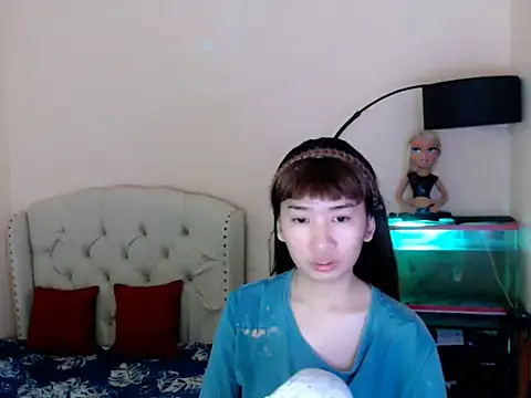 ShantalFoxxy  online show from 13, 4, 2026