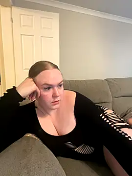 Snapshot of gracelovesxx chatting on 3, 10, 2025 gracelovesxx online show from 3, 10, 2025