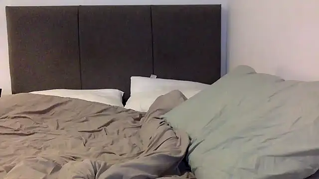 Snapshot of gracelovesxx chatting on 28, 11, 2025 gracelovesxx online show from 28, 11, 2025