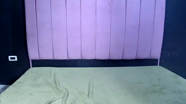 Snapshot of SmallFala chatting on 12, 9, 2025 SmallFala online show from 12, 9, 2025