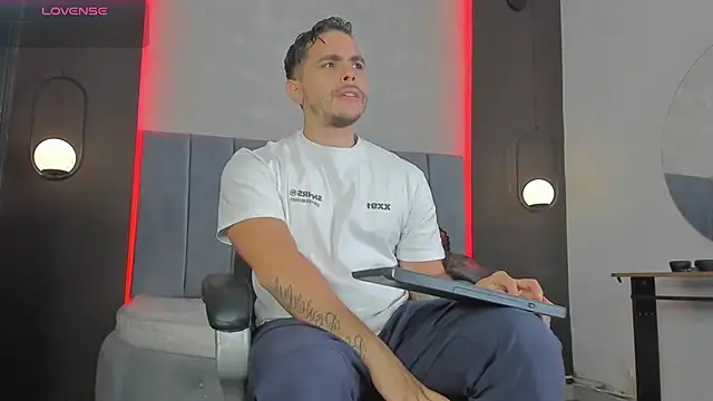 Liam walk  online show from 8, 4, 2026