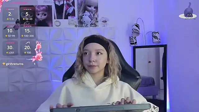 JuliethMoss online show from 4, 11, 2025