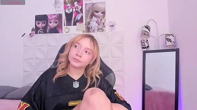 JuliethMoss online show from 14, 11, 2025