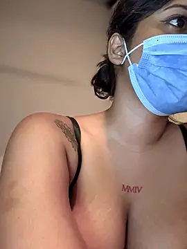 Snapshot of Saza_lklx chatting on 15, 10, 2025 Saza lklx online show from 15, 10, 2025