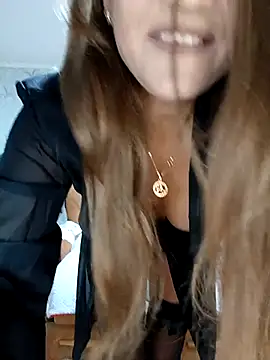 Snapshot of Viola3102 chatting on 20, 9, 2025 Viola3102 online show from 20, 9, 2025