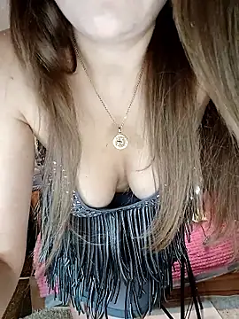 Snapshot of Viola3102 chatting on 14, 12, 2025 Viola3102 online show from 14, 12, 2025