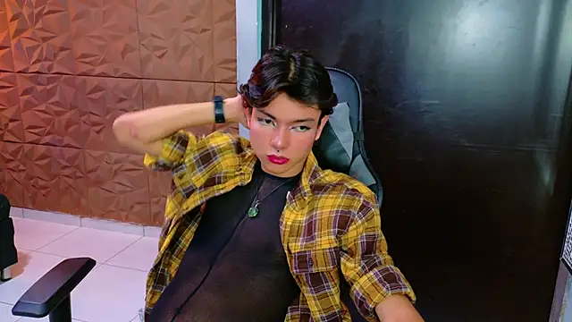 Snapshot of alandelrey57 chatting on 24, 9, 2025 alandelrey57 online show from 24, 9, 2025