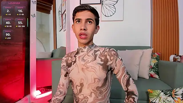 Snapshot of JoshuaSanzz chatting on 4, 11, 2025 JoshuaSanzz online show from 4, 11, 2025