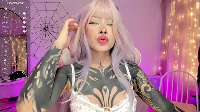 Snapshot of AlinaLukyanova chatting on 27, 11, 2025 AlinaLukyanova online show from 27, 11, 2025