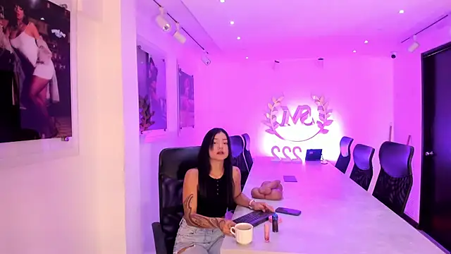 AbbyBeck online show from 15, 7, 2026