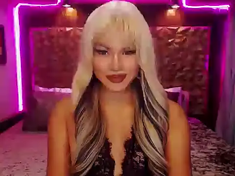 Snapshot of YllanaAltheaXxX chatting on 10, 9, 2025 YllanaAltheaXxX online show from 10, 9, 2025